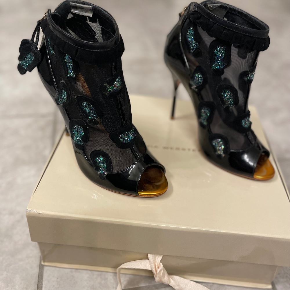 SOPHIA WEBSTER Felice Embellished Mesh Black Patent-Leather Ankle Boot S…